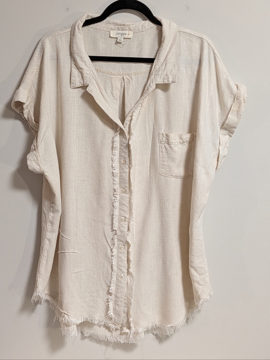 Umgee Tops - Umbree.  linen Rayon Blend raw hem and Button edge shirt Top Blouse.  2XL.